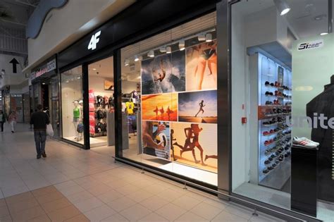 4f sports store.